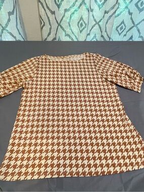 Misia Brown & White Houndstooth Short Sleeve Blouse